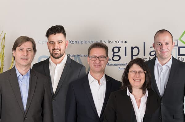 Agiplan-AG_Gruppenbild_2021_bearbeitet