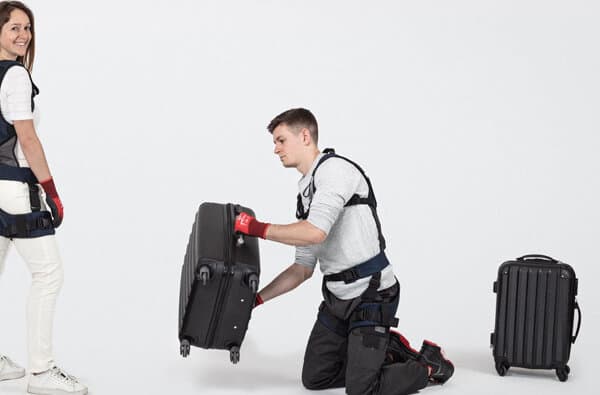 Auxivo_Exoskelett_01_bearbeitet