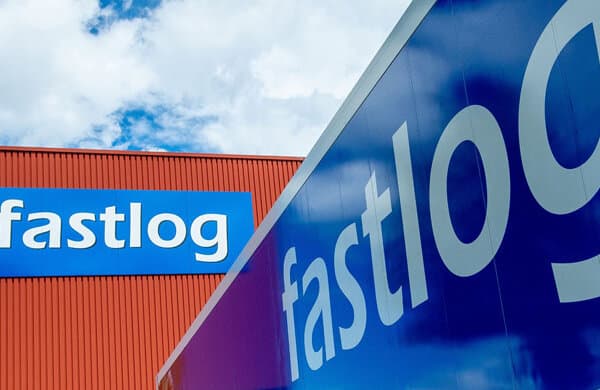 Fastlog-AG_Logistikzentrum-Logo_bearbeitet