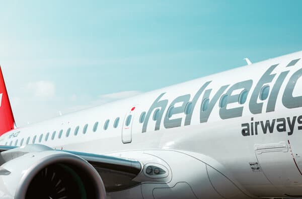 Helvetic-Airways_Flugzeug_bearbeitet