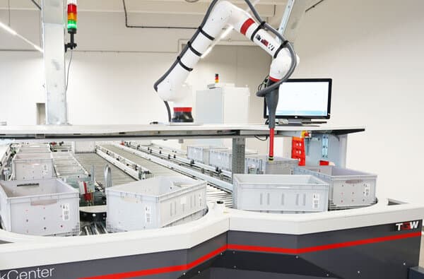 TGW-Logistics_PickCenter_Rovoflex_bearbeitet