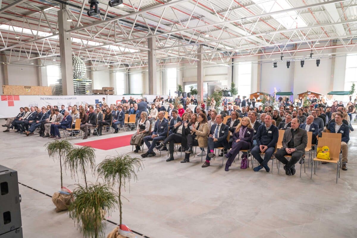 Craiss nimmt neue Logistikflächen in Betrieb