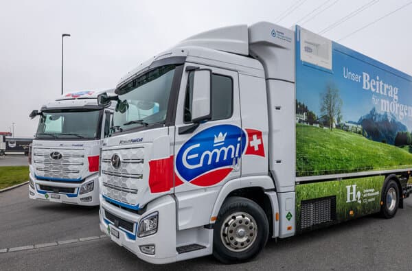 Emmi_Wasserstoff-Lkw-H2_Emmen_Fahrzeug_01_bearbeitet