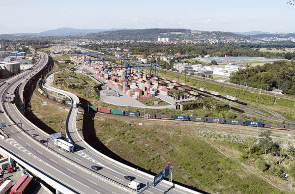 Basel_Gateway-Basel-Nord_Rheinhafen-Kleinhueningen_bearbeitet