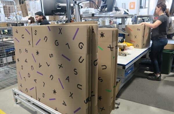 Digitec-Galaxus-Wohlen_Verpackungsbereich_Bild-Altermatt_bearbeitet