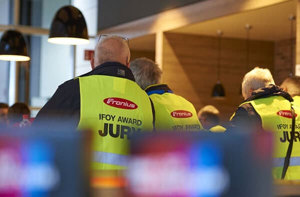 IFOY-Award_Jury-Mitglieder_Quelle-IFOY-AWARD-Andre-Baschlakow_bearbeitet