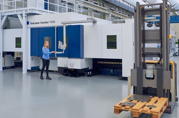 Jungheinrich_Big-RGB-7_Fahrerlose_Flurfoerderfahrzeuge_bearbeitet