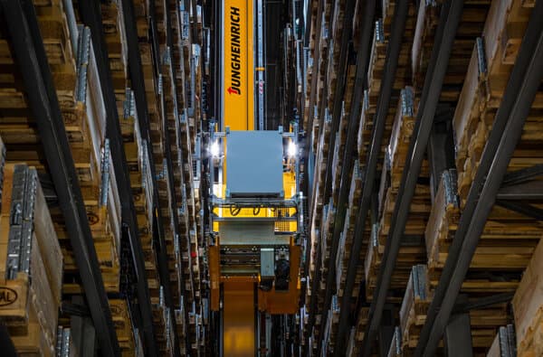 Jungheinrich_Hochregallager_V-Zug_bearbeitet