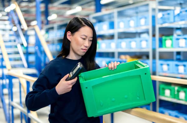 Kuehne-Nagel_Xiaoli_Kontraktlogistik_bearbeitet