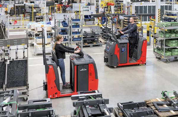 Linde-Material-Handling_Schlepper-P40_02_bearbeitet