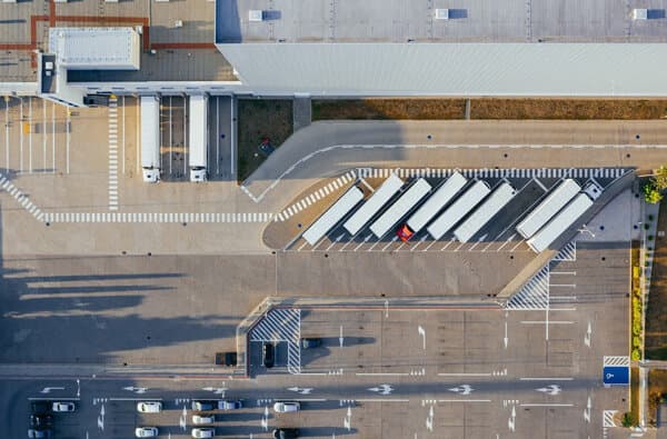 Logistikzentrum_Vogelperspektive_Pixabay-marcinjozwiak_bearbeitet