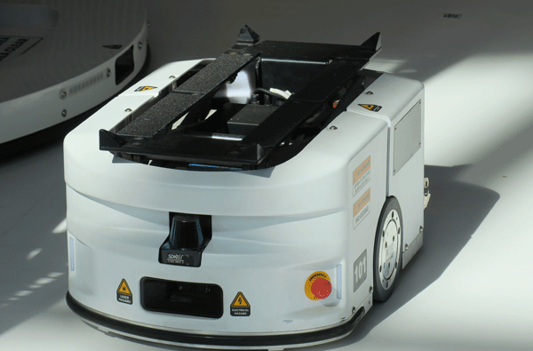 Mobile-Roboter_Logimat-2024_Bild-Robert-Altermatt_bearbeitet