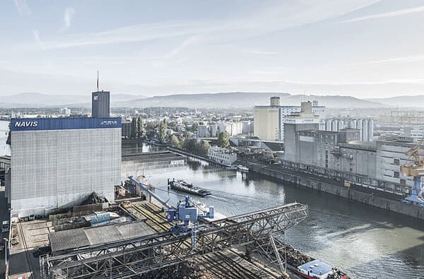 Rhenus-Alpina_Rheinhafen-Basel_bearbeitet