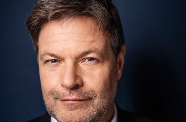 Robert-Habeck_Fotoquelle-BMWK-Dominik-Butzmann_bearbeitet