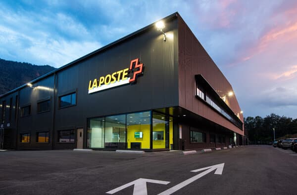 Schweizerische-Post_Paketzentrum-Vetroz_02_bearbeitet