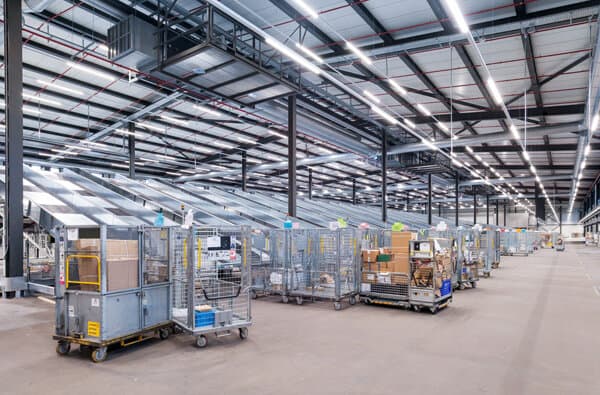 Schweizerische-Post_Paketzentrum-Vetroz_08_bearbeitet