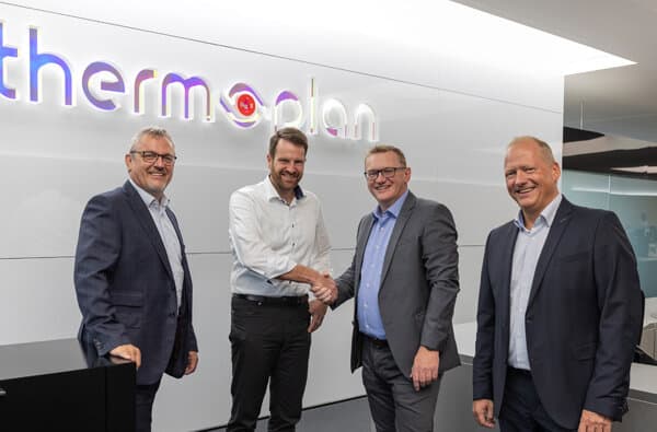 TGW_Thermoplan_Vertragsunterzeichnung-2022_bearbeitet