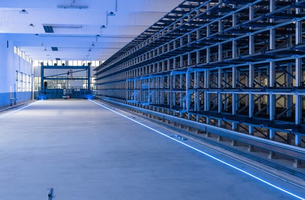 VAHLE_Vollautomatisiertes_Wabenlager_bearbeitet