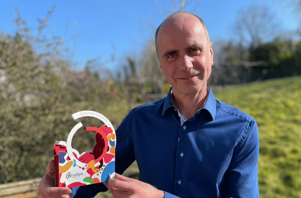 Waves_Armin-Neises_World-Summit-Award_bearbeitet