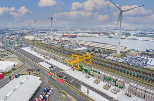 Bertschi-Terminal_Antwerpen-Hafen_Bild-Kuenz-Bertschi_bearbeitet