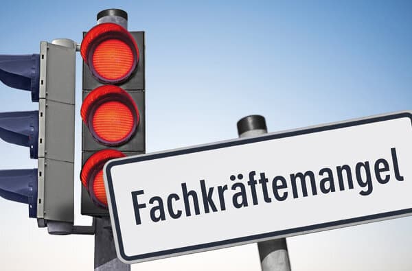 Fachkraeftemangel_AdobeStock_315784658_bearbeitet