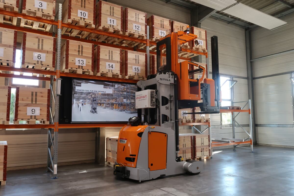 Still Schmalgangstapler MX-X