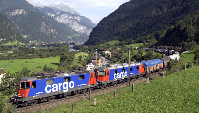 Bund stärkt Bahn im Güterverkehr durch die Alpen 